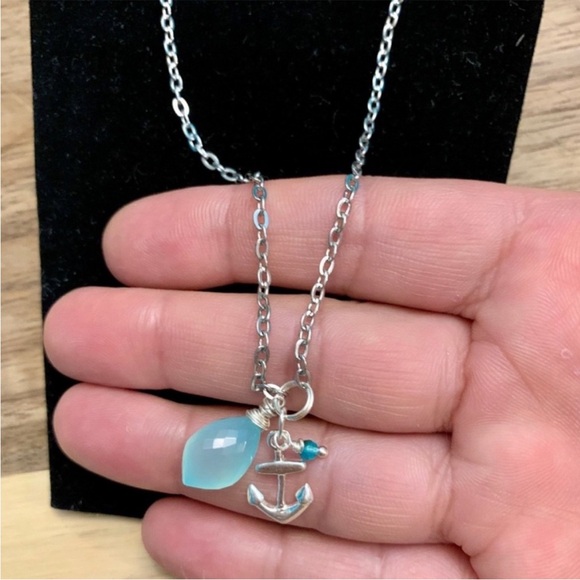 Aqua Chalcedony Gemstone Necklace - Picture 4 of 4